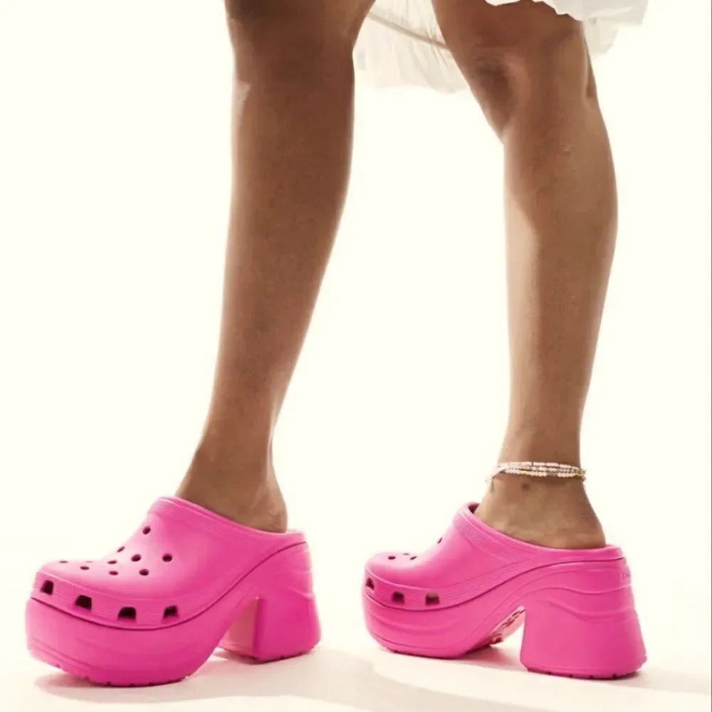 BRAND NEW CROSS SIREN PLATFORM CLOG SANDAL